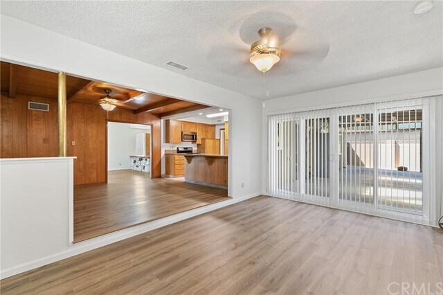 Building Photo - 200 Ladera Vista Dr