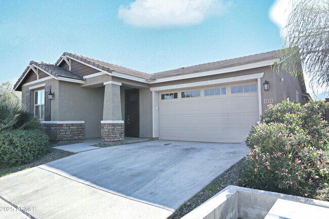 Foto del edificio - 1535 W Corral Rd