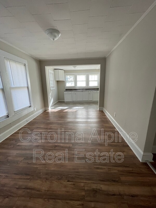 Foto del edificio - 127 Wood Ave