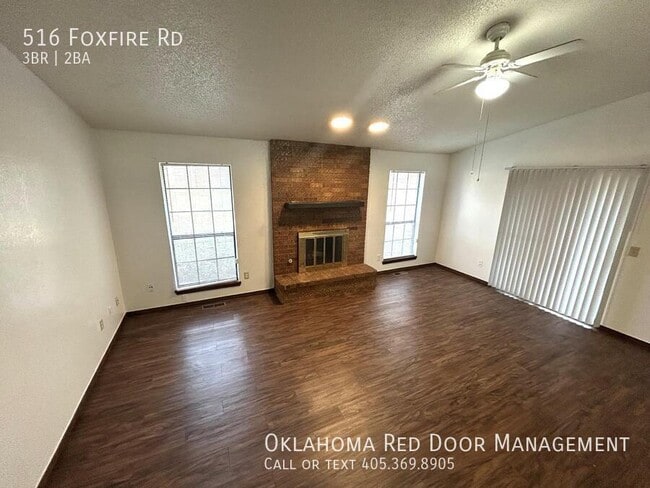 Foto del edificio - 516 Foxfire Rd