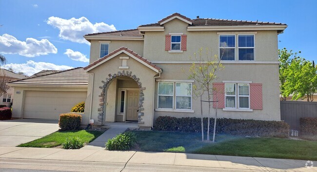 Building Photo - 4950 Trouville Ln
