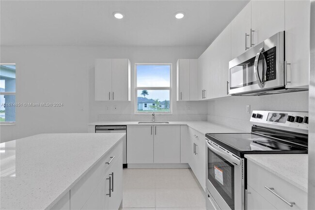 Building Photo - 16722 SW 291st Ter