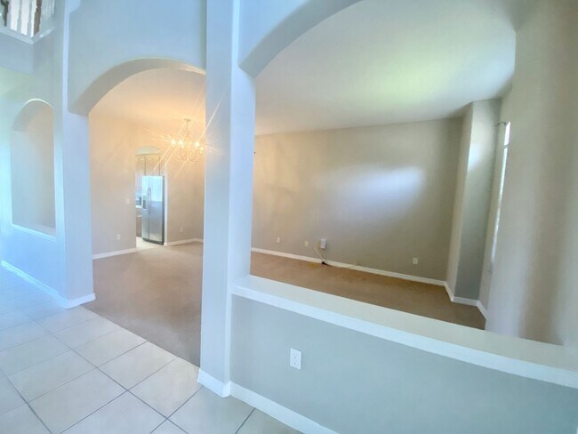 Foto del edificio - Spacious 5/3.5 Home in Lake Nona