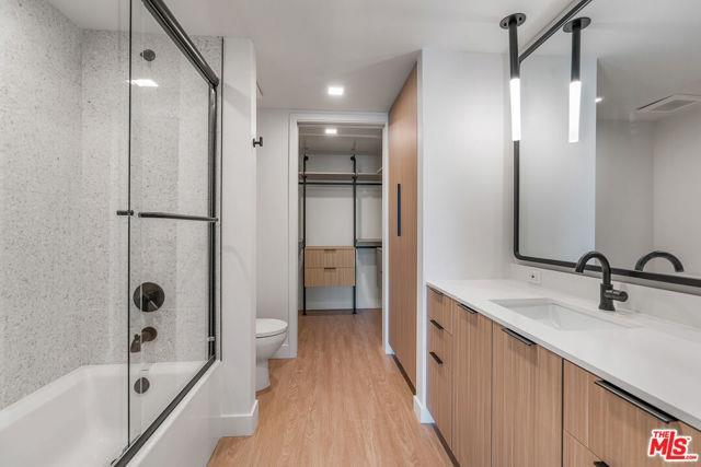 Foto del edificio - 3688 Overland Ave