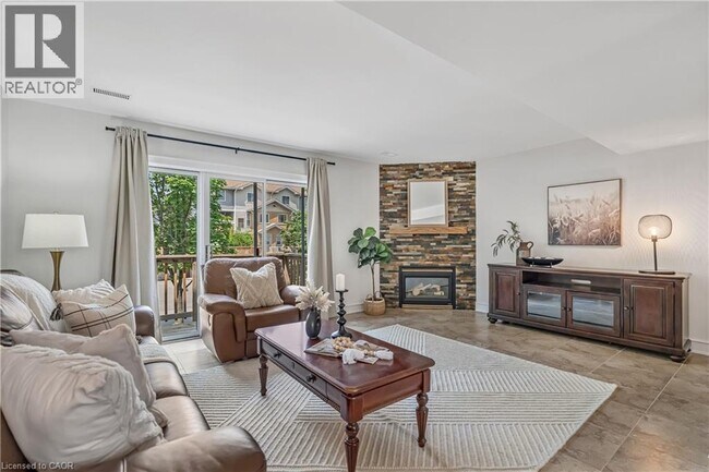 Building Photo - 4045 Upper Middle Rd