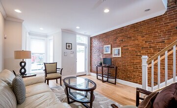 Building Photo - 222 1/2 E Street NE-SI ID1587659P