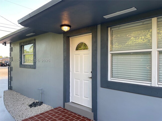 Foto del edificio - 7023 SW 22nd St