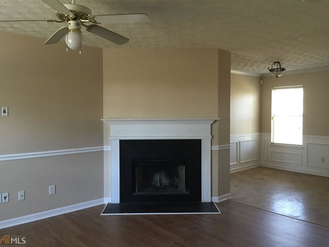 Foto del edificio - 4480 Chester Ln