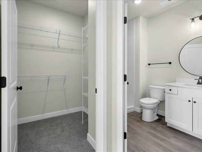 Photo - 8 Jaro Wy Apartment