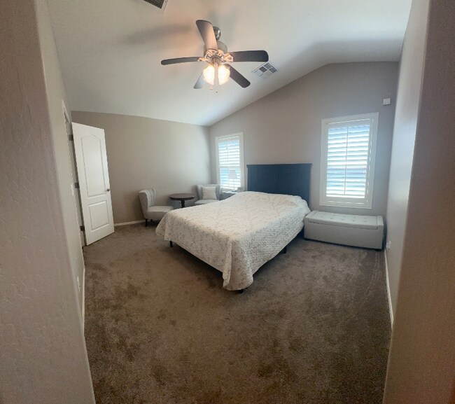 Foto del edificio - 2213 E Stacey Rd