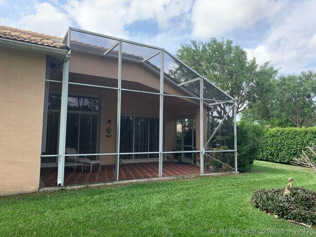 Foto del edificio - 7642 New Ellenton Dr