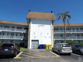 Building Photo - 2200 Springdale Blvd
