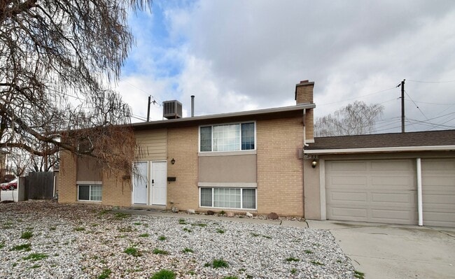 Photo - 7211 Ramanee Dr Apartment