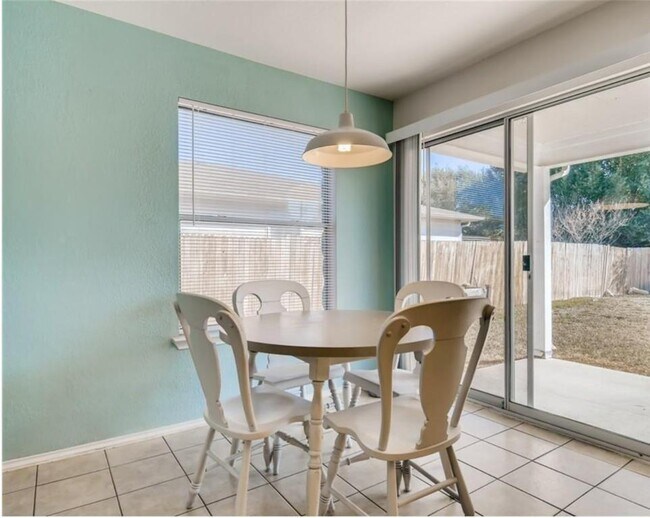 Building Photo - 12205 Kelton Dr