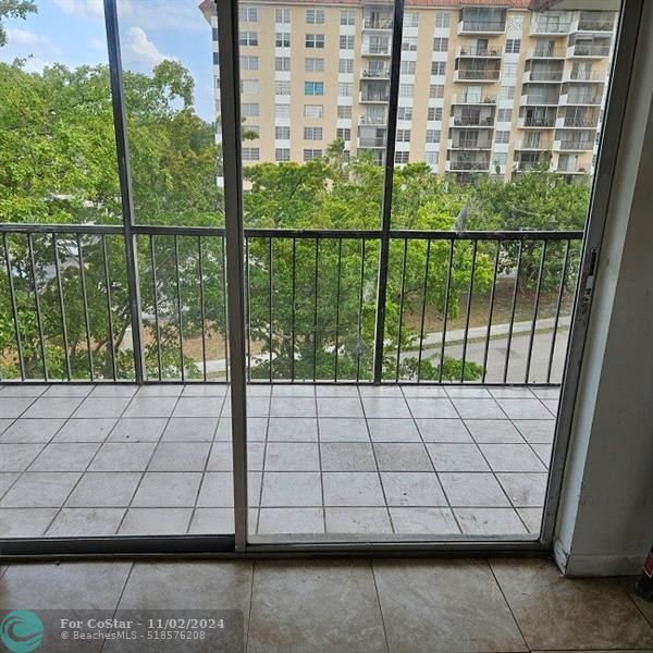 Foto del edificio - 4172 Inverrary Dr