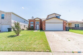 Building Photo - 3808 Sunflower Dr