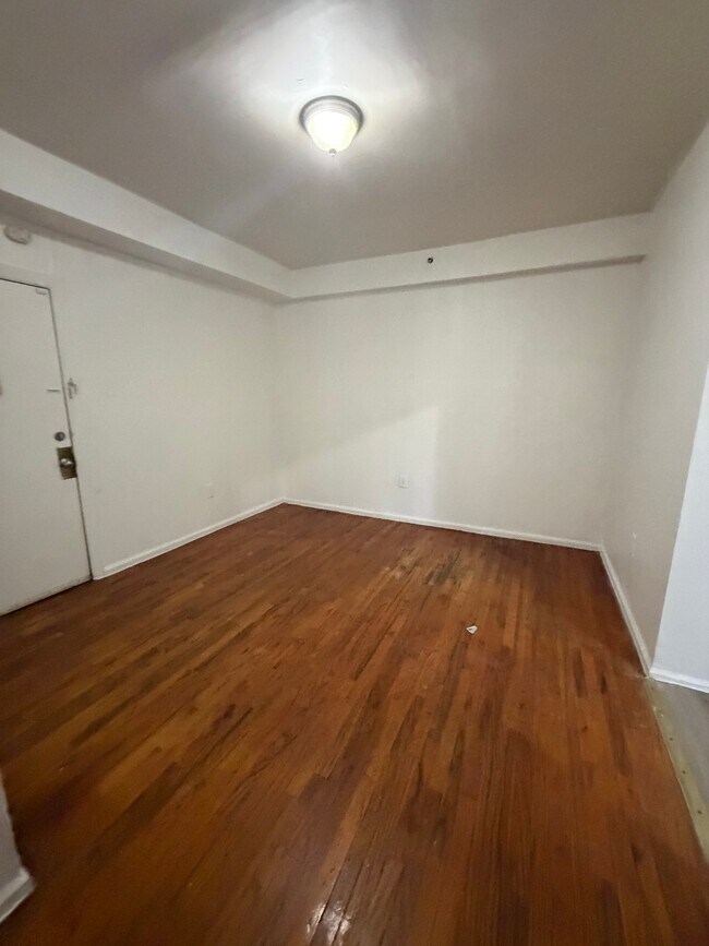 Foto del edificio - 212 Central Ave