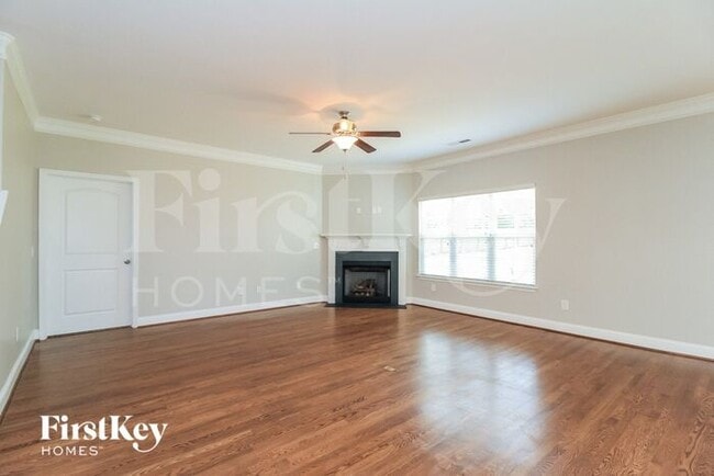 Building Photo - 3173 Knoll Ridge Dr