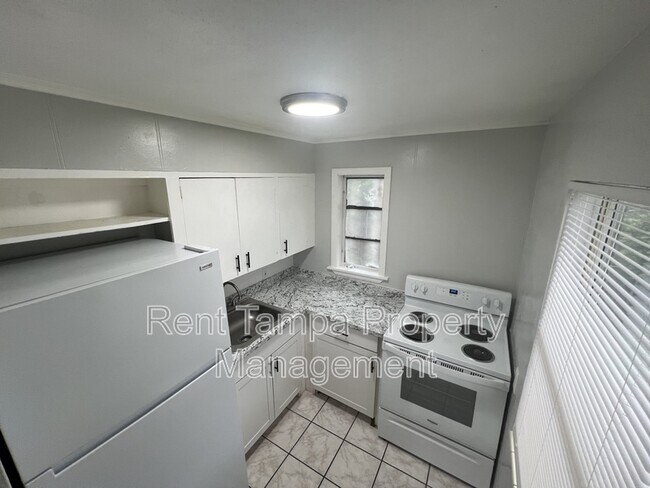 Foto del edificio - 4801 10th Ave S