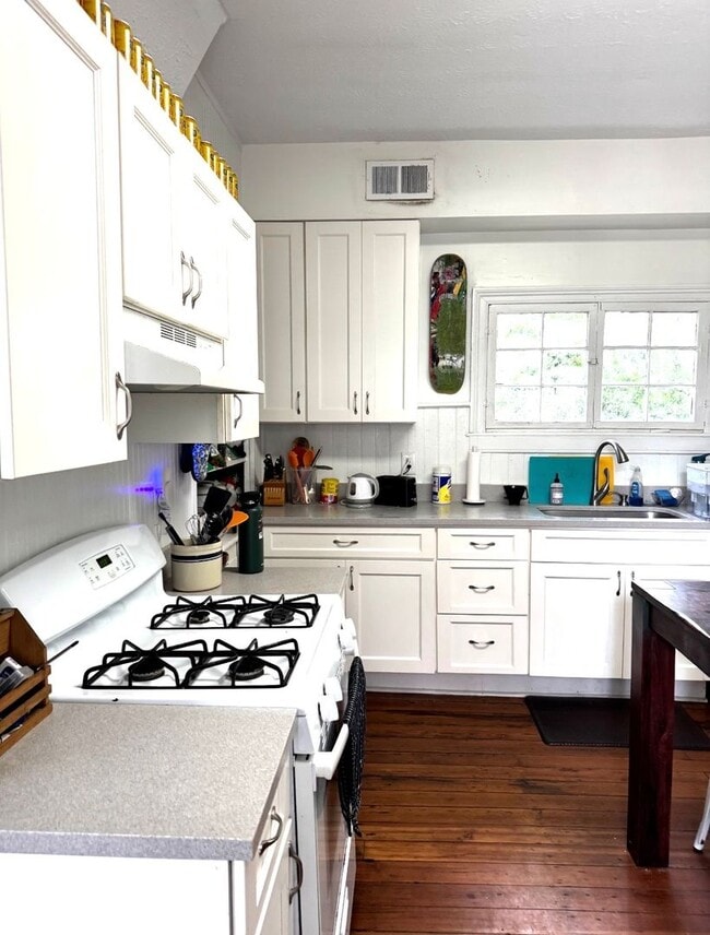 Foto del edificio - 38 Bull St