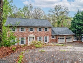 Building Photo - 1800 Little Willeo Rd