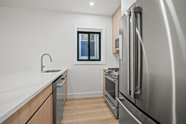 Foto del edificio - 31 W 46th St