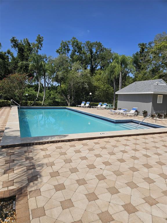 Building Photo - 339 Petrea Dr