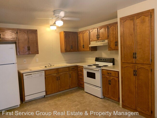 Building Photo - 6691-6697 W Denton Ln