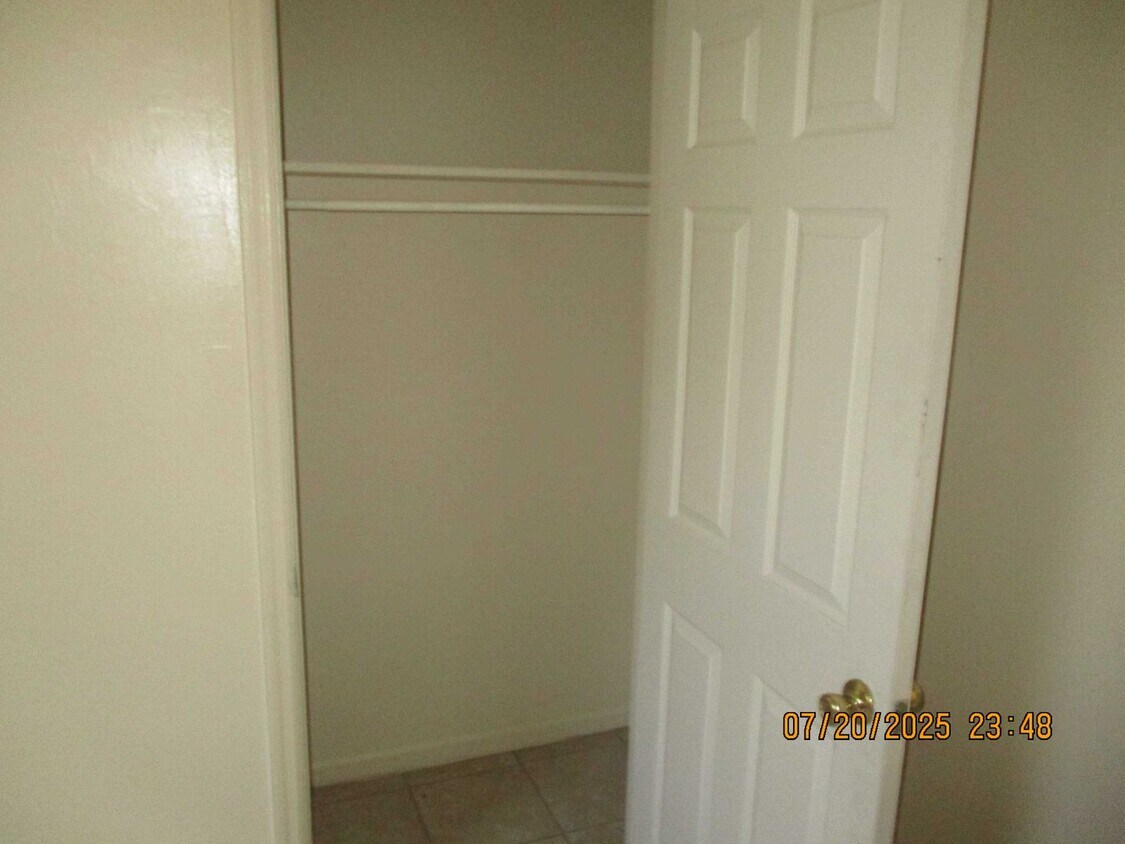 Foto del edificio - 1112 Wingate Ave