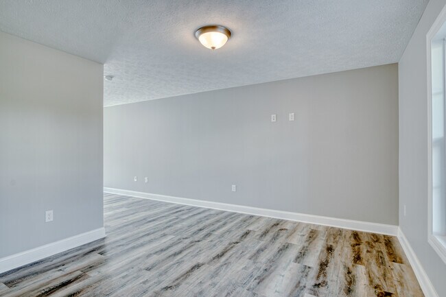 Foto del edificio - 150 Twisted Oak Dr NW