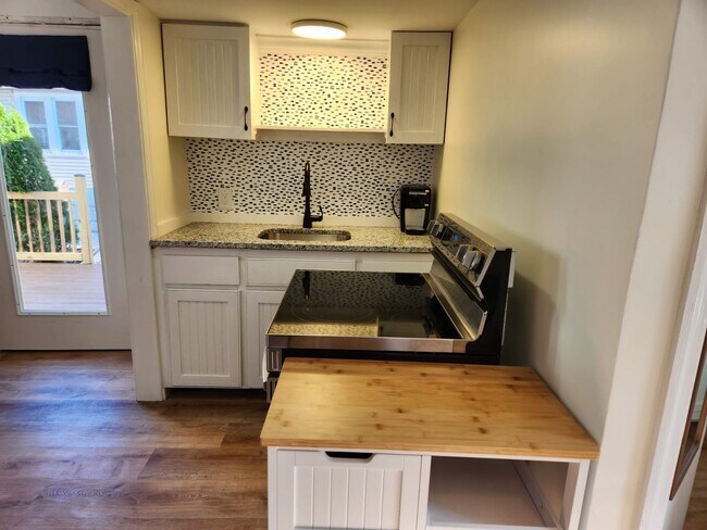 Foto del edificio - 815 E Curtis Ave