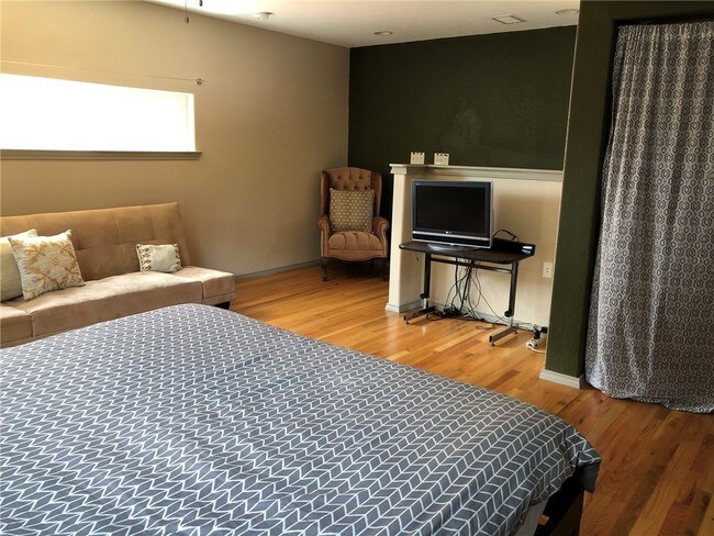 Foto del edificio - 2208 Riverview St