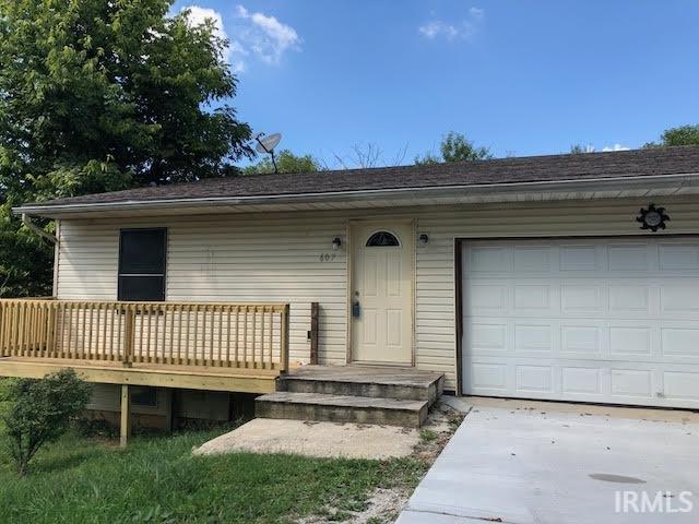 Primary Photo - 607 E Moody Dr