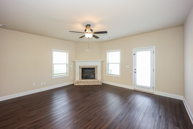 Foto del edificio - 2350 Walker Dr