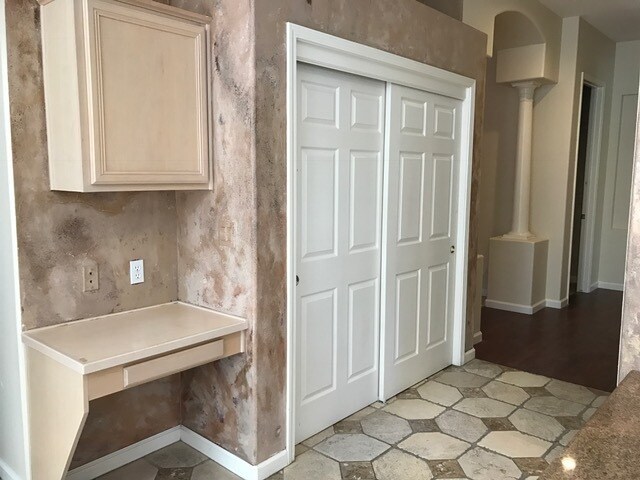 Building Photo - 9780 Shadowstone Ct