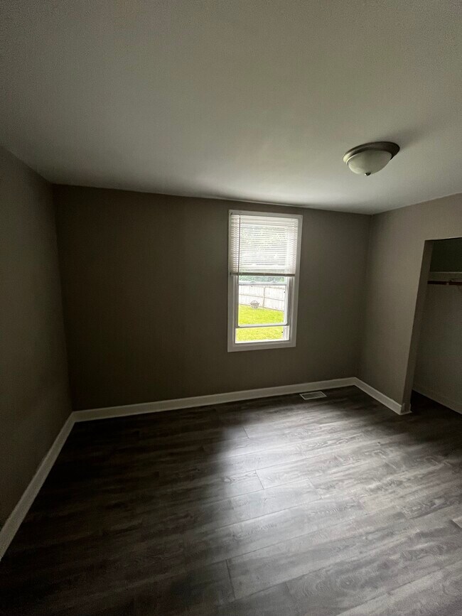 Dormitorio 2 - 357 College Ave