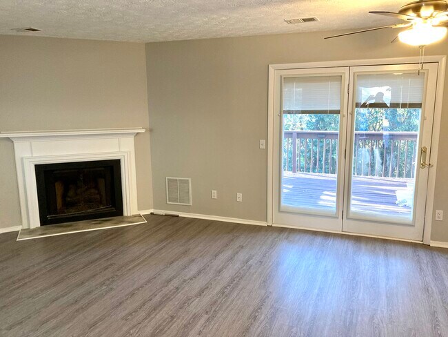 Foto del edificio - 1502 Queen Anne Ct