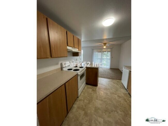 Building Photo - 5001 Orchard St W