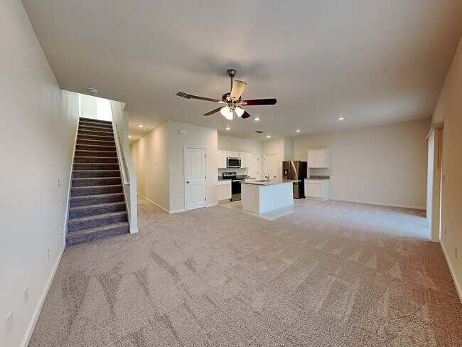 Foto del edificio - 2344 Litchfield Loop