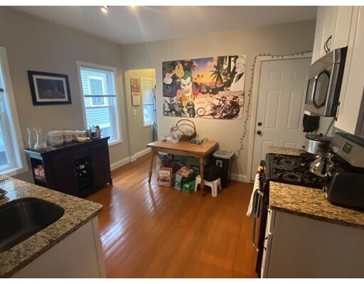 Primary Photo - 23 Craigie St