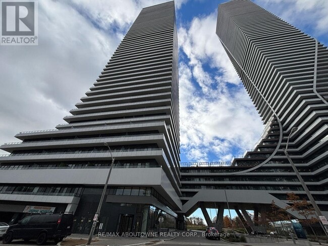 Building Photo - 20 Shore Breeze Dr