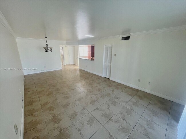 Foto del edificio - 4882 NW 97th Ct
