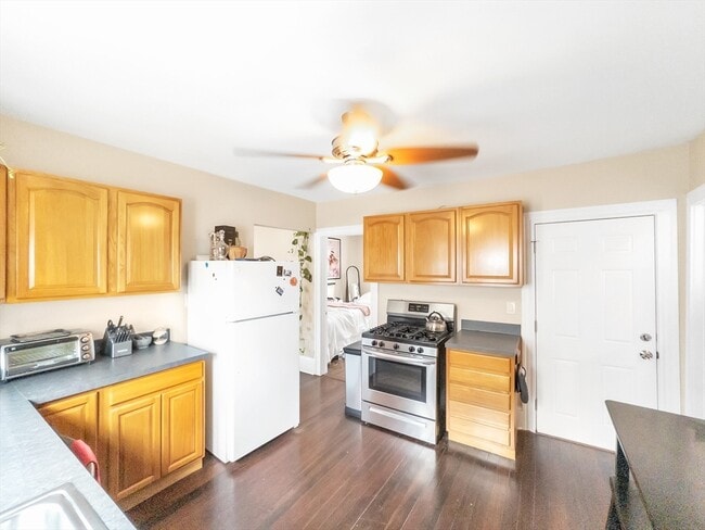 Foto del edificio - 24 Annafran St