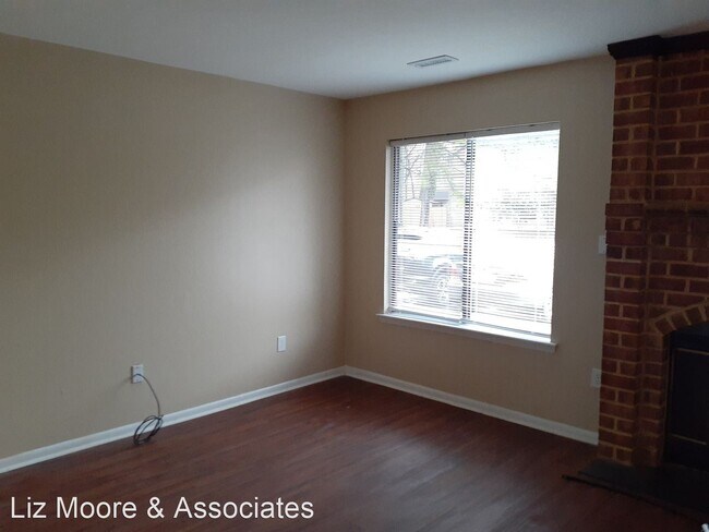 Building Photo - 2 br, 2.5 bath House - 1104 North Green Drive