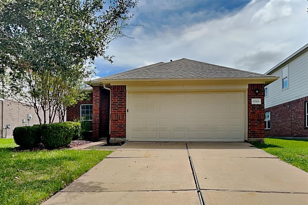 Foto principal - 17915 Hollow Hill Ln
