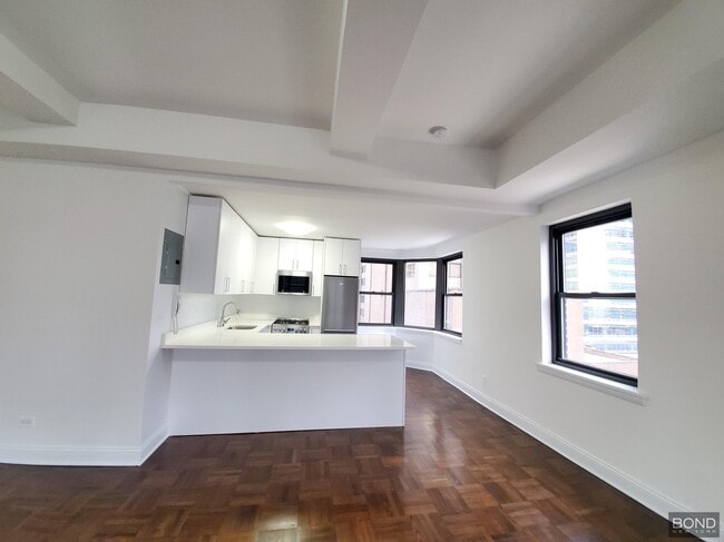 Building Photo - 157e E 57th St