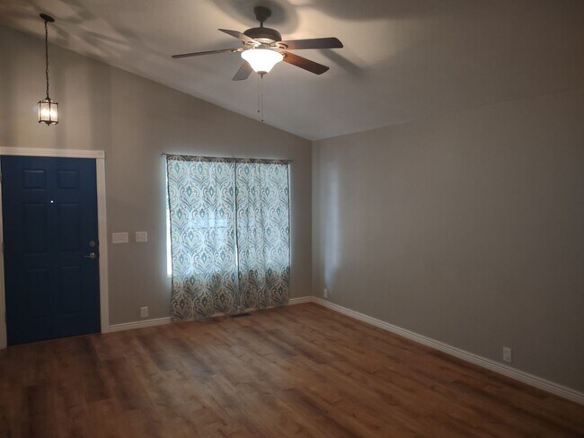 Building Photo - Amazing ranch style home