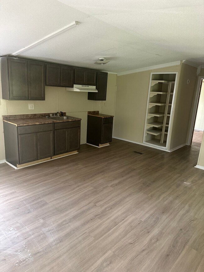 Foto del edificio - 3401 Lauren Dr