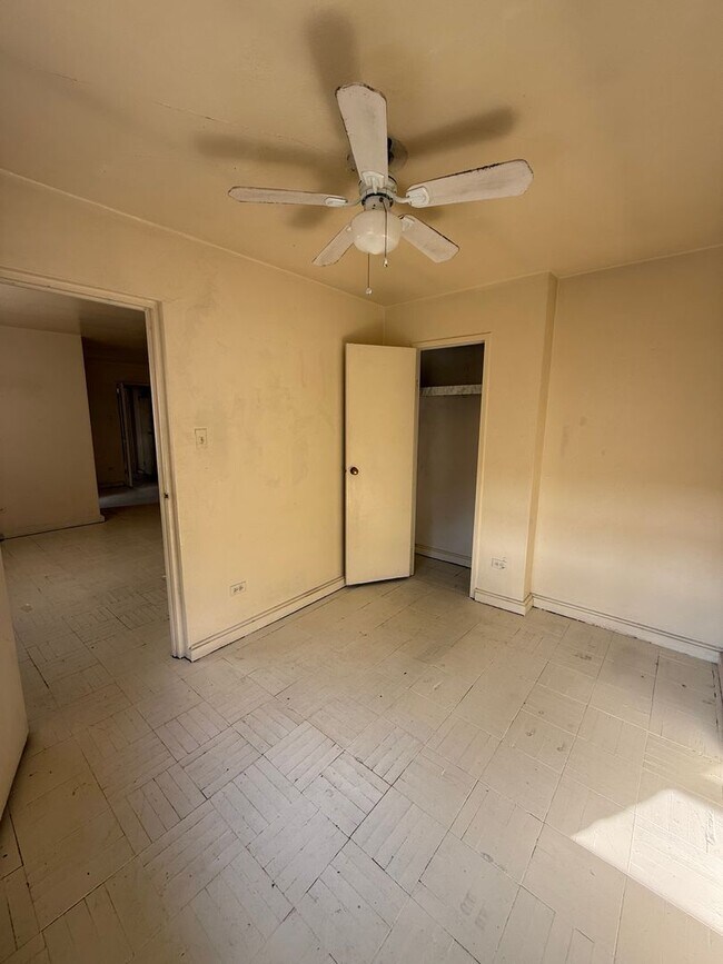 Foto del edificio - Top Floor 2 Bedroom unit in Shadyside