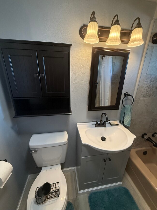 Building Photo - 6230 Pursia Rd